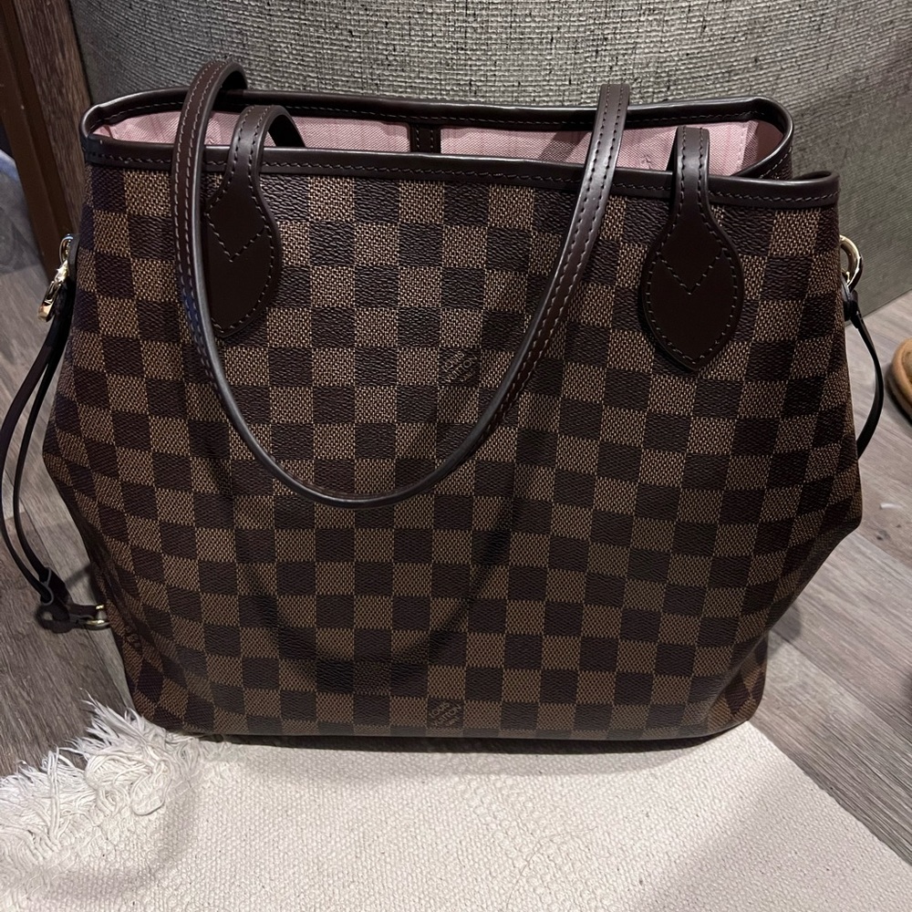 COPY - LV NEVERFULL MM